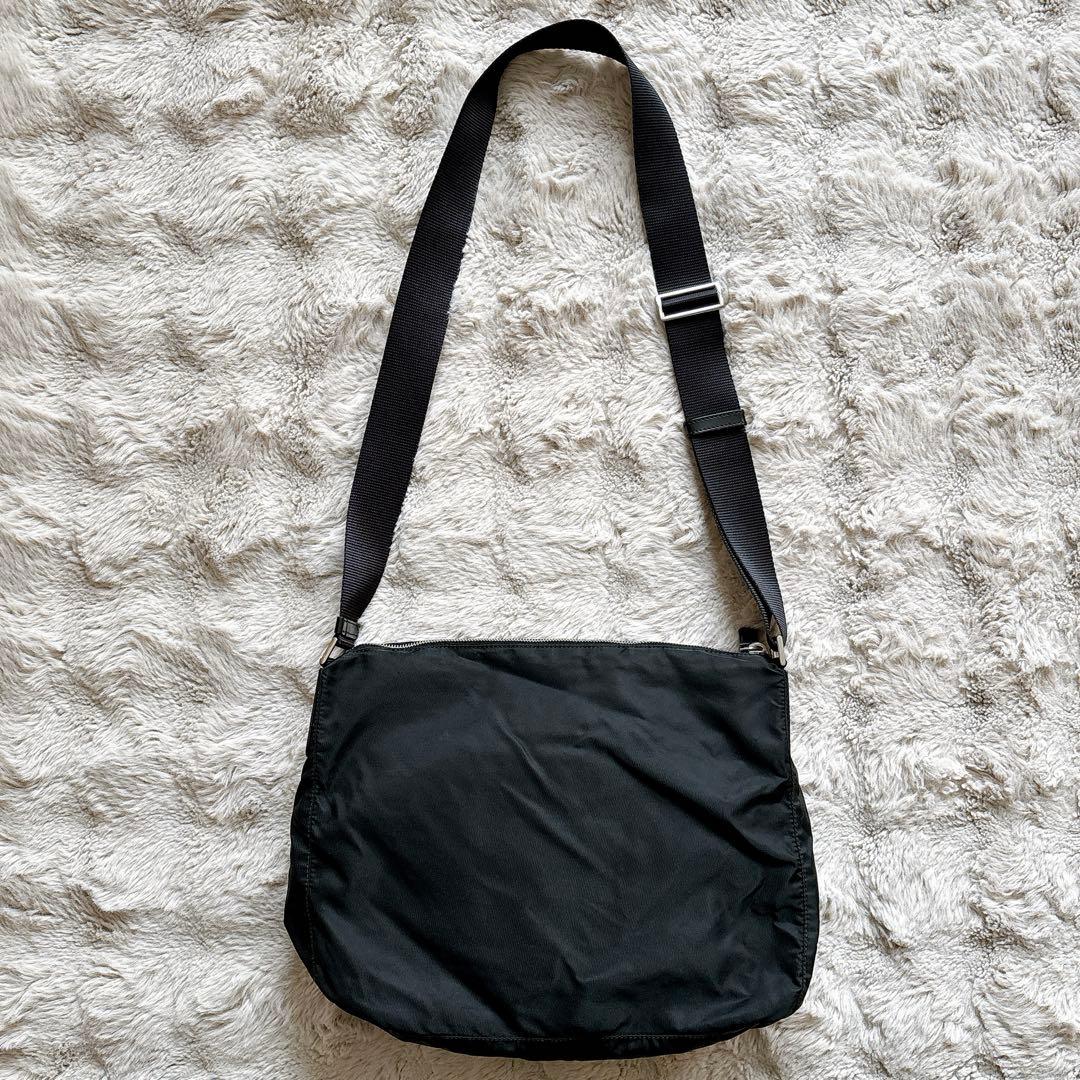 PRADA プラダ ショルダーバッグ ナイロン 黒