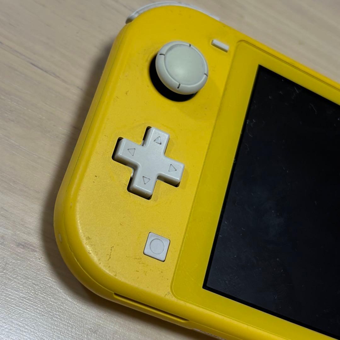 完全動作品中古スイッチライトNintendo Switch Lite イエロー