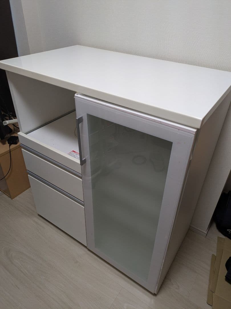 ホワイトキッチン収納キャビネット