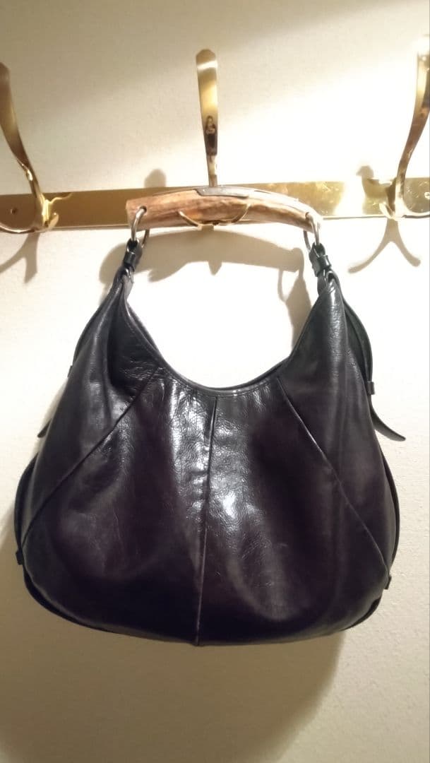 サンローラン リヴ・ゴーシュモンバサ