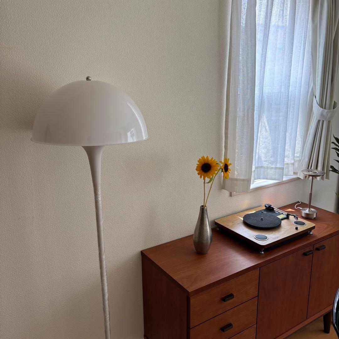 Panthella パンテラ スタンド フロアライト 照明 リプロダクト 部屋