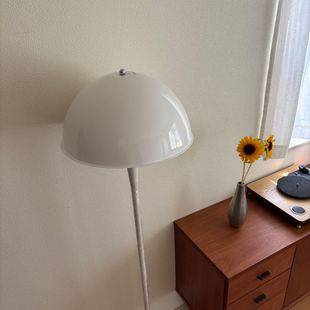 Panthella パンテラ スタンド フロアライト 照明 リプロダクト 部屋