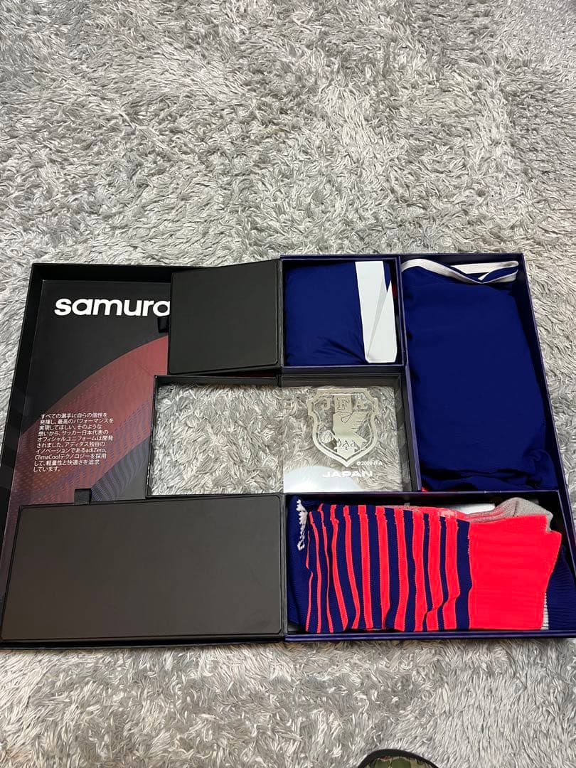 プレミア限定品　サッカー日本代表2014 オーセンティックユニフォーム　本田圭佑