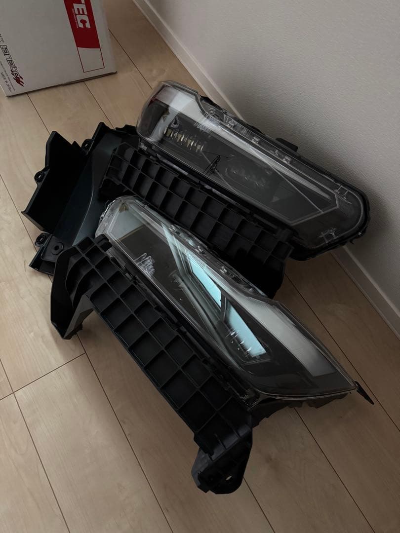 【新品未使用】ヘッドライト 2個セット HONDA WR-V 純正