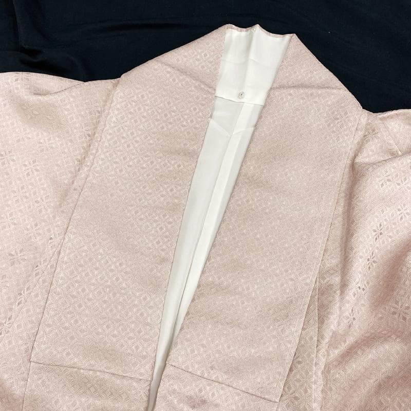 601mi86●BANKANわものや 色無地 くすみピンク 地紋 ストレッチ素材