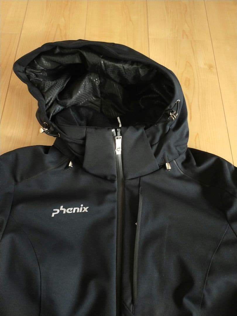 美品　Phenix ブラック　スキーウエア　sizeМ　使用3回以下
