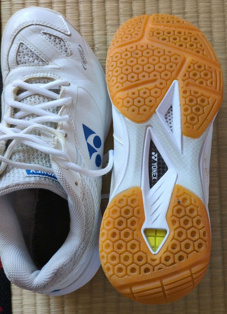 【中古品】ヨネックス バドミントンシューズ ホワイト【75周年記念】