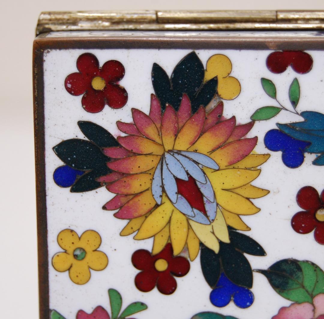 七宝焼 金工 銅胎 花紋様宝石箱　白花詰　中国　小箱 ジュエリーボックス　風水