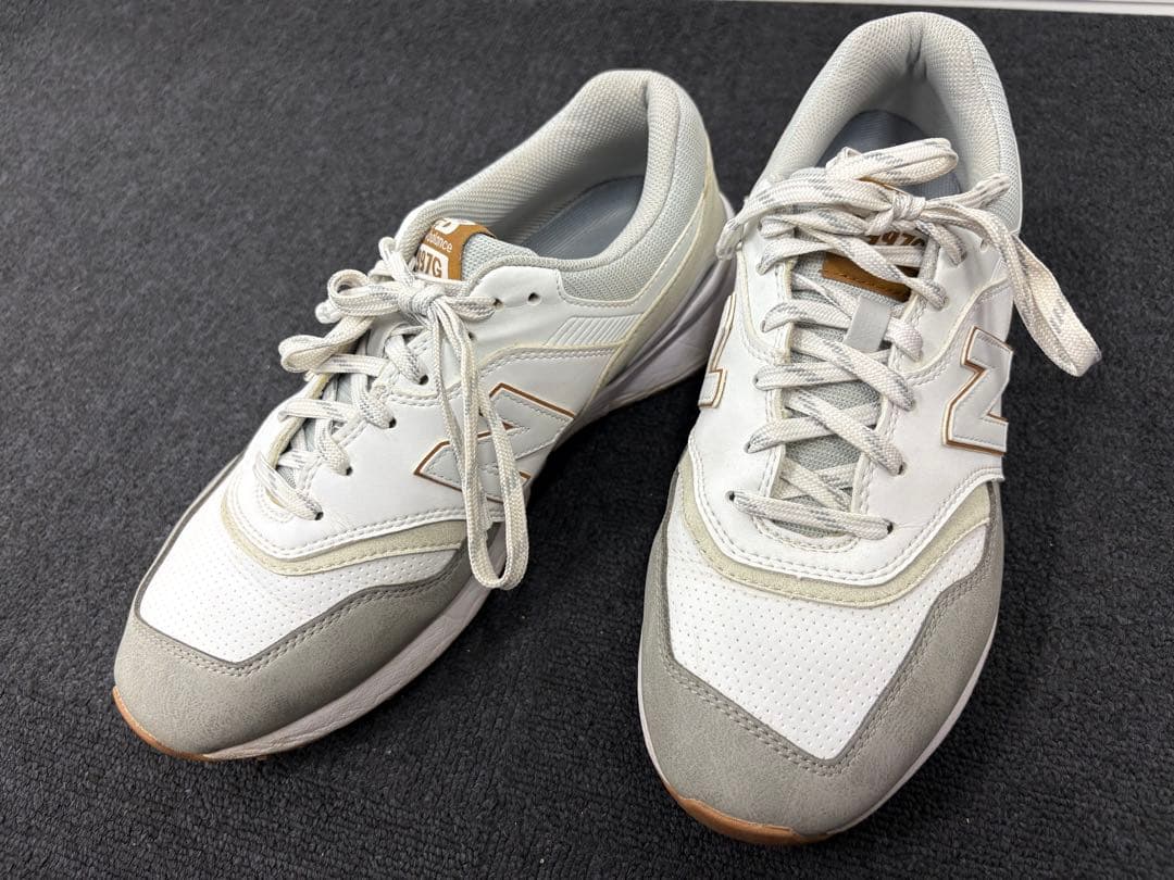 New Balance 990v6 ホワイト/グレー スニーカー スパイクレス