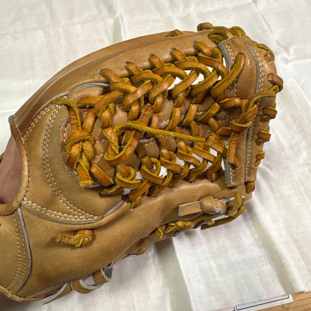 Wilson 硬式グローブ　オールラウンド（屋外使用なし）