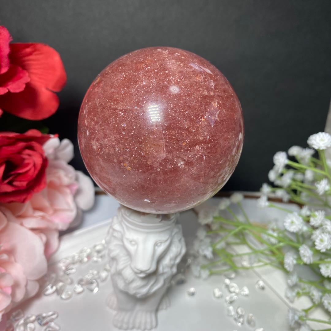 ストロベリークォーツスフィア③ マイカインストロベリー