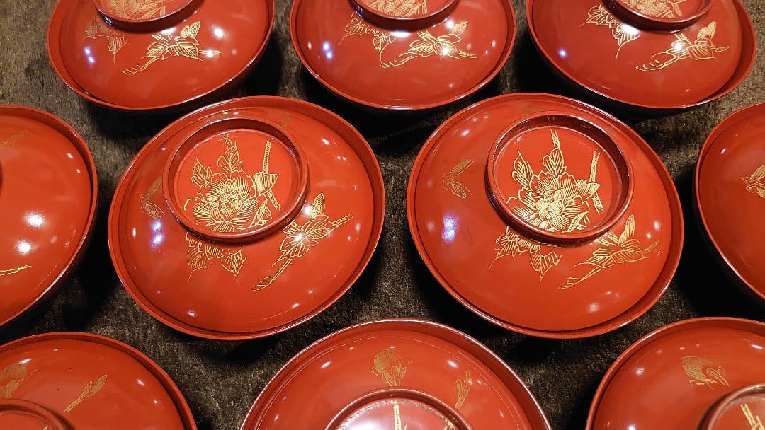 輪島塗　金蒔絵　蒔絵　沈金　華蝶の図　蓋椀　１０客