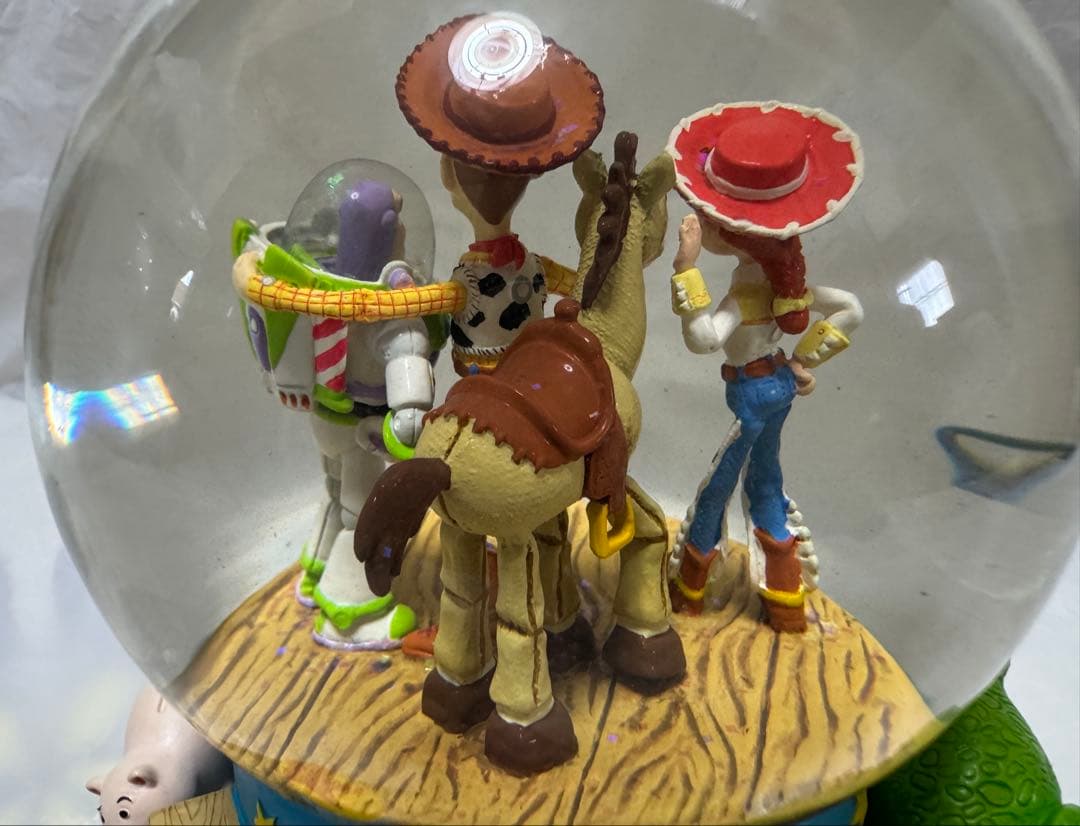 ディズニー トイストーリー オルゴール付きスノーグローブ