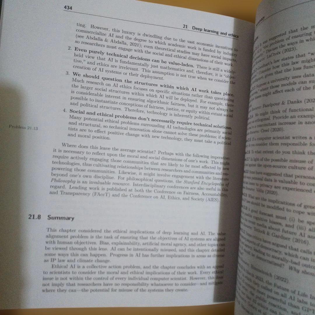 Understanding Deep Learning 洋書