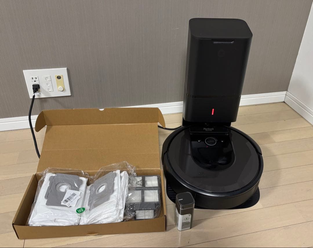 iRobot Roomba i7+ ルンバ 自動ゴミ収集機付き、侵入防止センサー