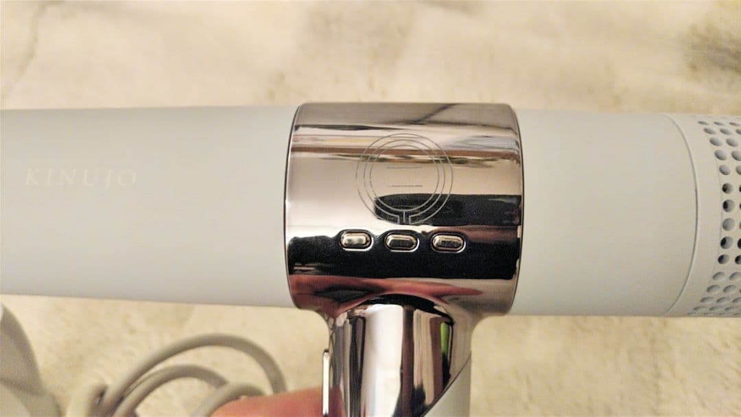 【にこ】KINUJO キヌージョ キヌジョ　ペールブルー　ヘアドライヤー