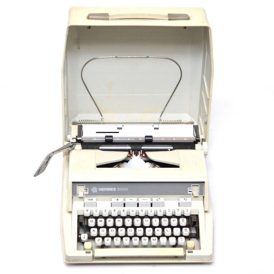 【入手困難/オススメ品】HELMES エルメス 3000 タイプライター