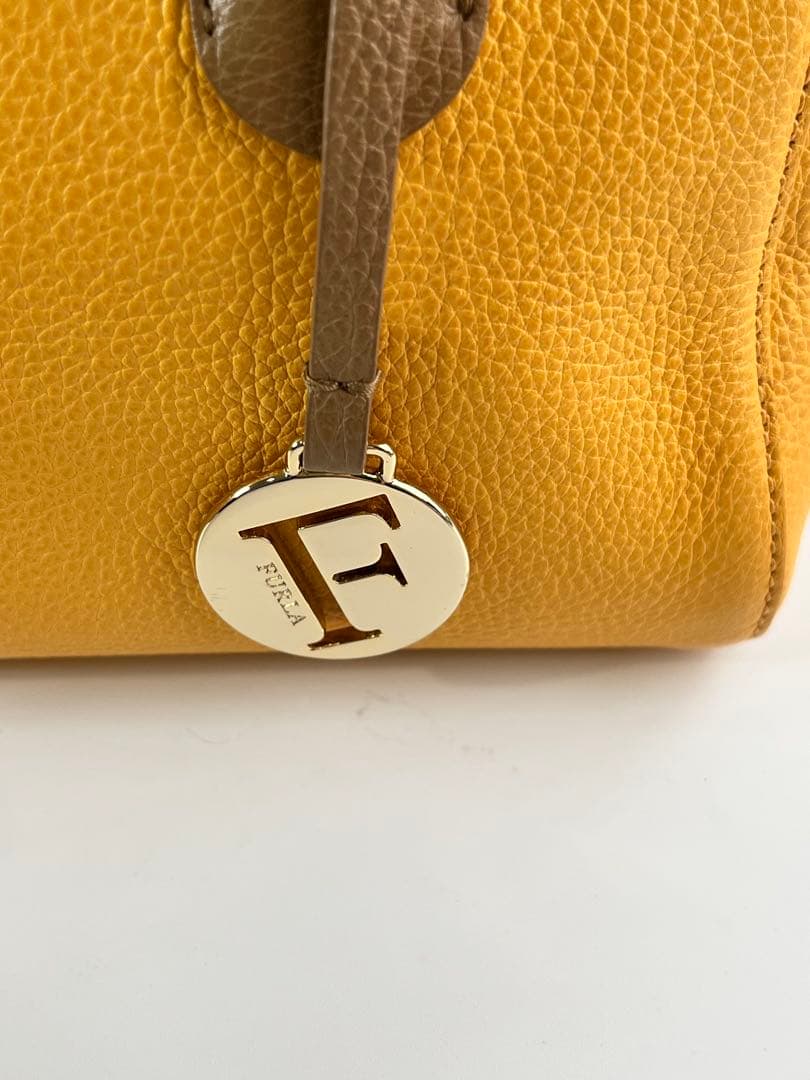 FURLA フルラ　テッサ　2wayイエローレザーバッグ　ビタミンカラー✨