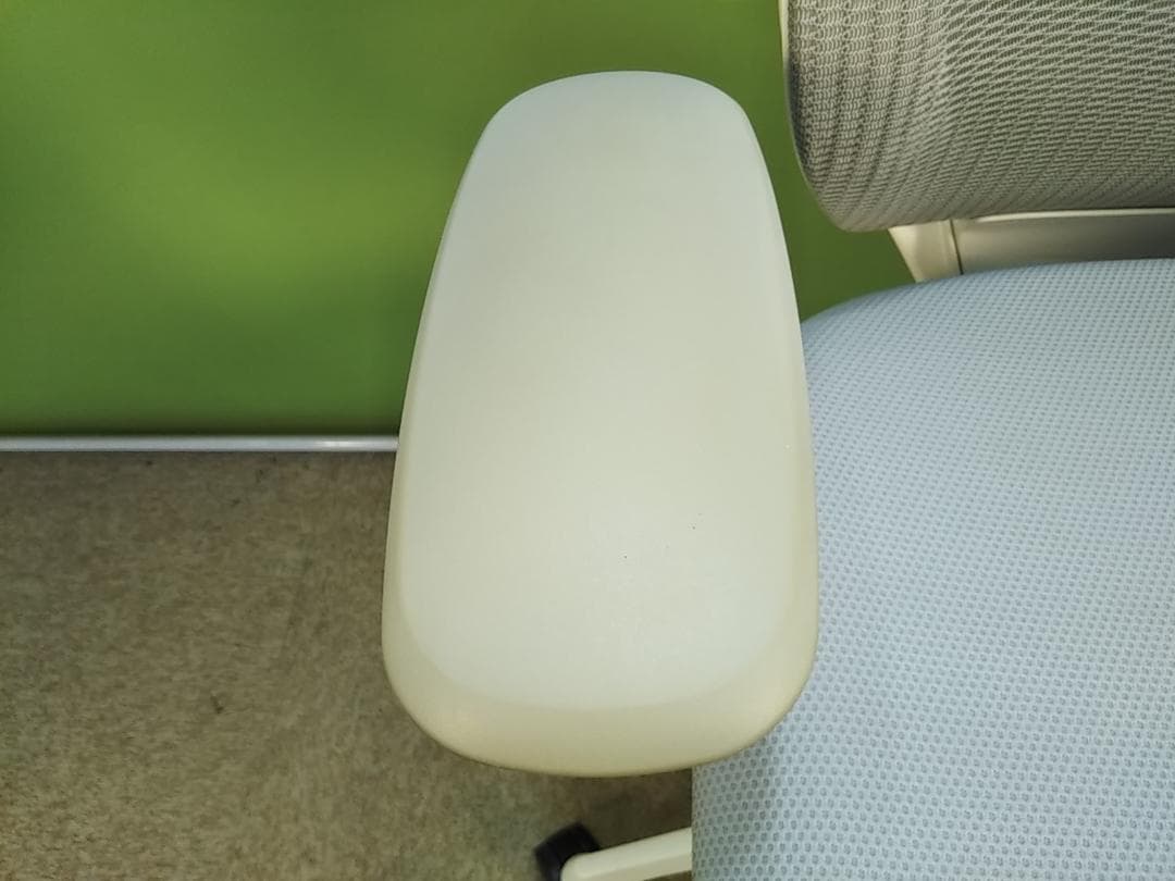 bn　オカムラ　シルフィーチェア　前傾機能　ハイバック　メッシュタイプ　中古