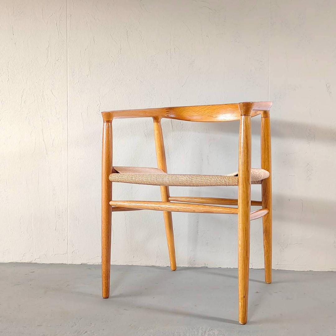 ①無印良品 オーク材 ペーパーコード アームチェア