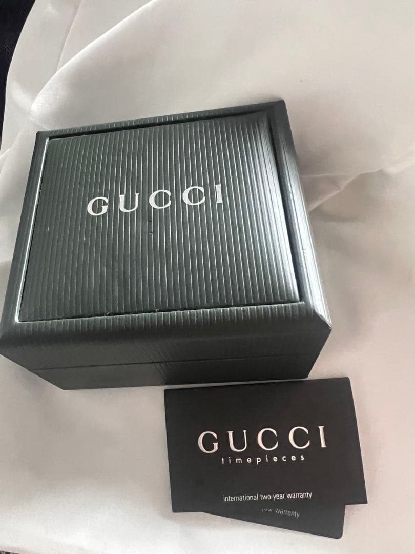 GUCCI グッチ 腕時計シルバー 時計 黒文字盤