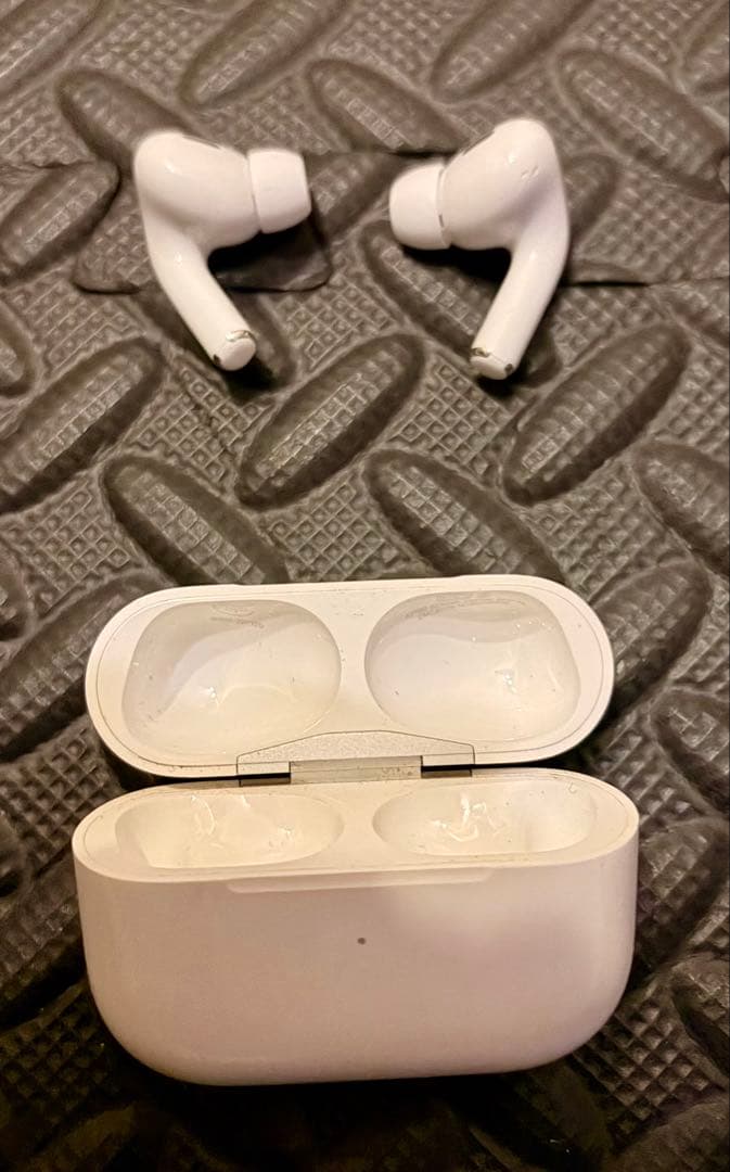 AirPods Pro2 本体 充電ケース・充電コード付