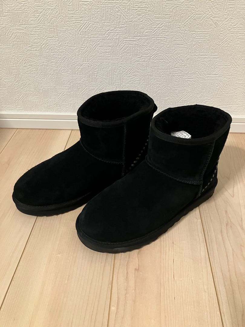 【ao】UGG ブラック ムートンブーツ