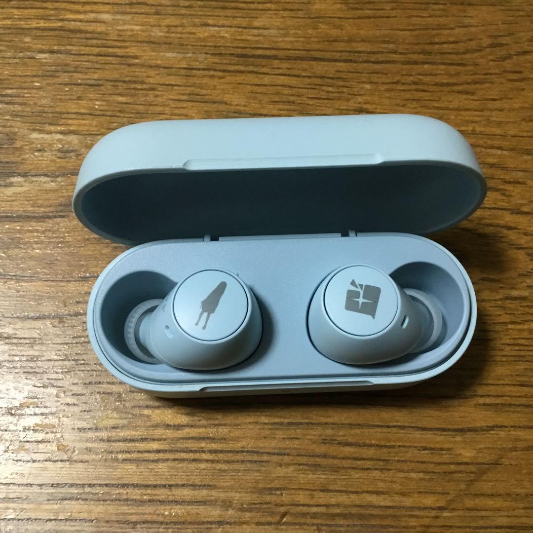 プロジェクトセカイ　ワイヤレスイヤホン　宵崎奏　ブルー