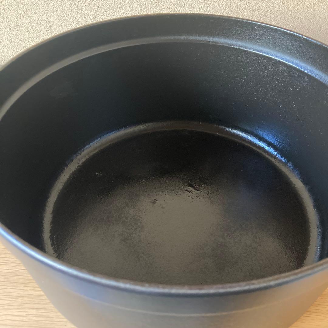 三*上様 ストウブ ピコ・ココット 26 cm ラウンド　ブラック　鋳鉄