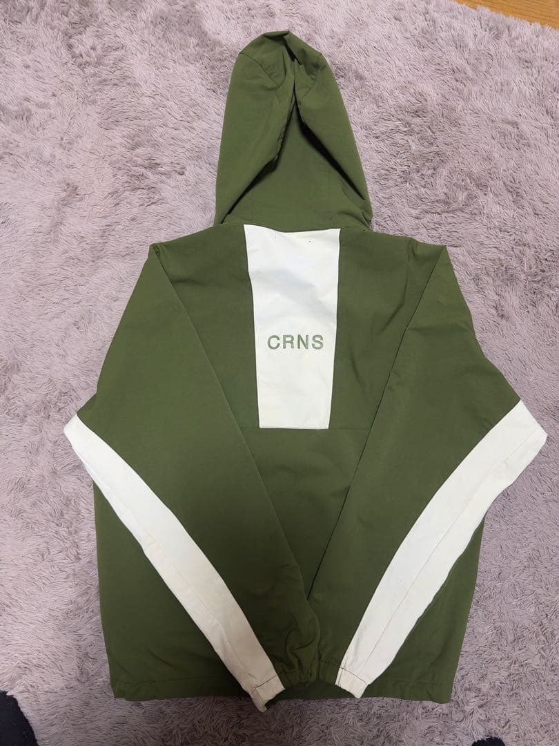 グリーン ナイロンジャケットとパンツ　セットアップ　クロノス　CRONOS