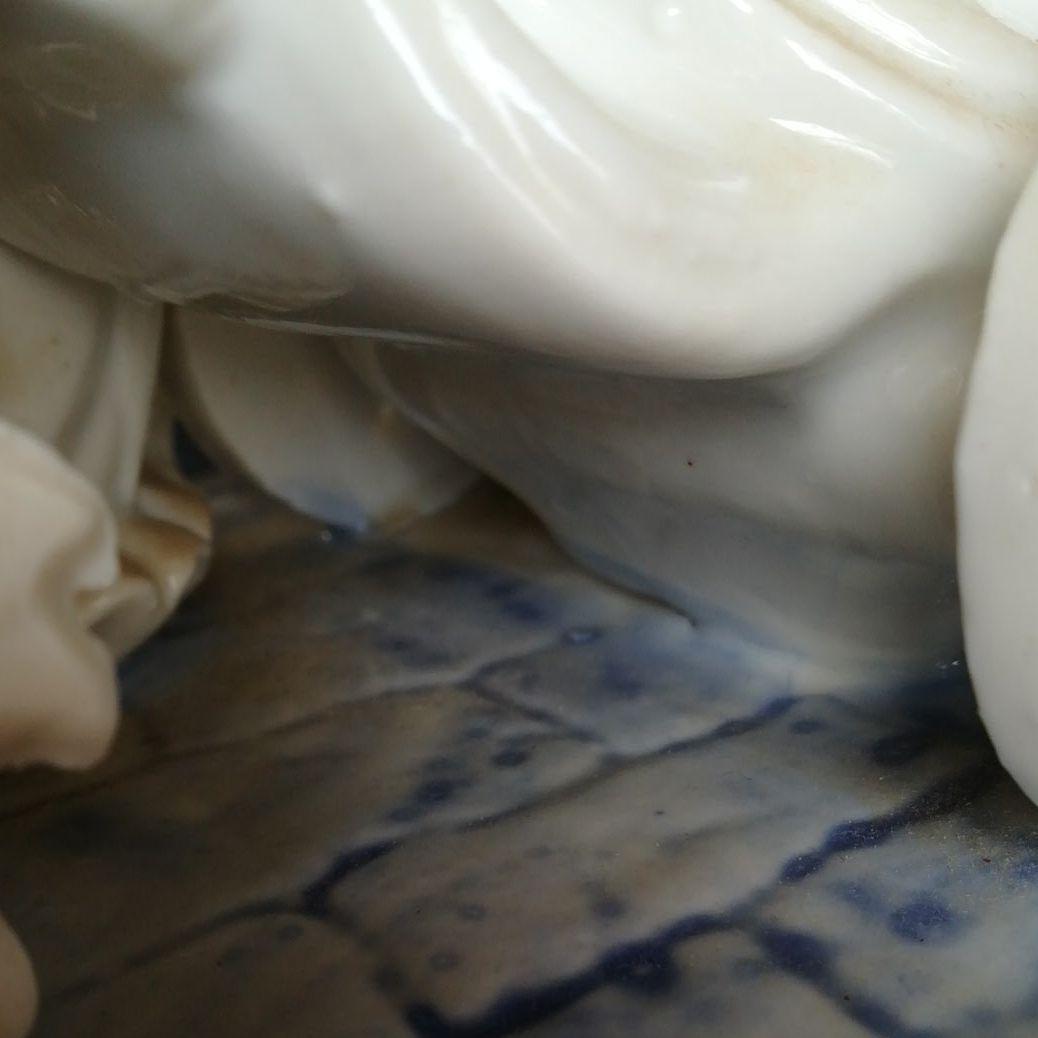 馬車　陶器製　置き物　貴婦人　置物　飾り物