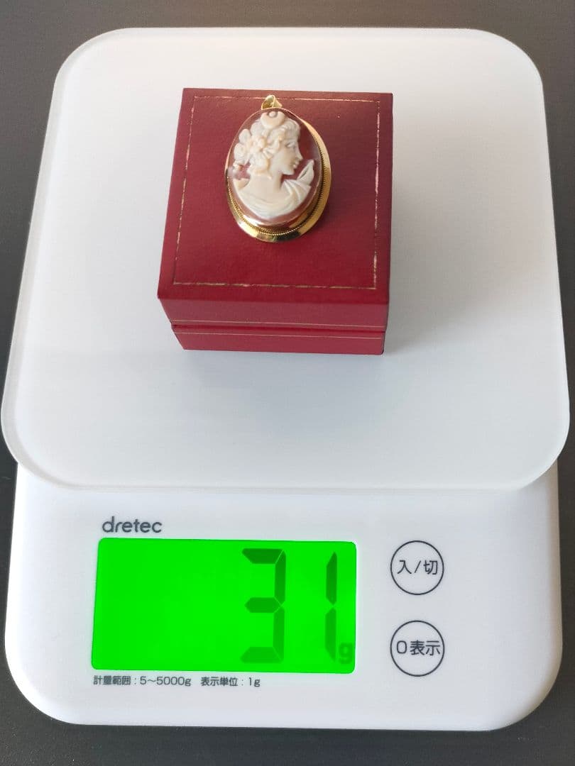 イタリア　ナポリ　18K　シェルカメオ ペンダントトップ/ブローチ