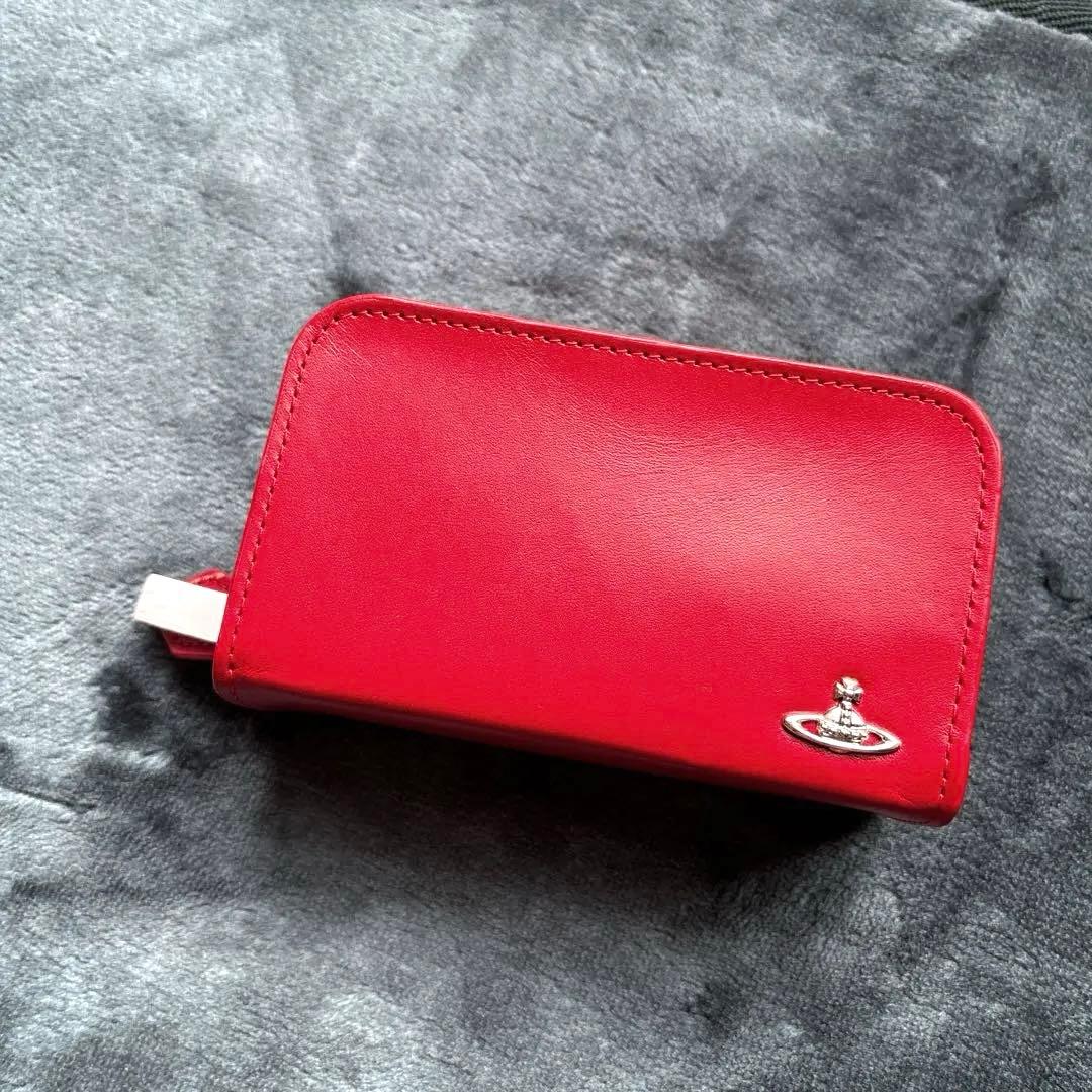セール！Vivienne Westwood マルチケース 赤