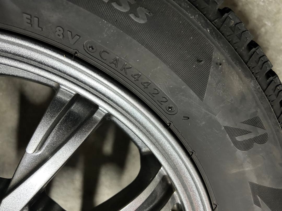 8分山！ブリヂストン　スタッドレスタイヤ155/65R14 軽自動車用4本セット