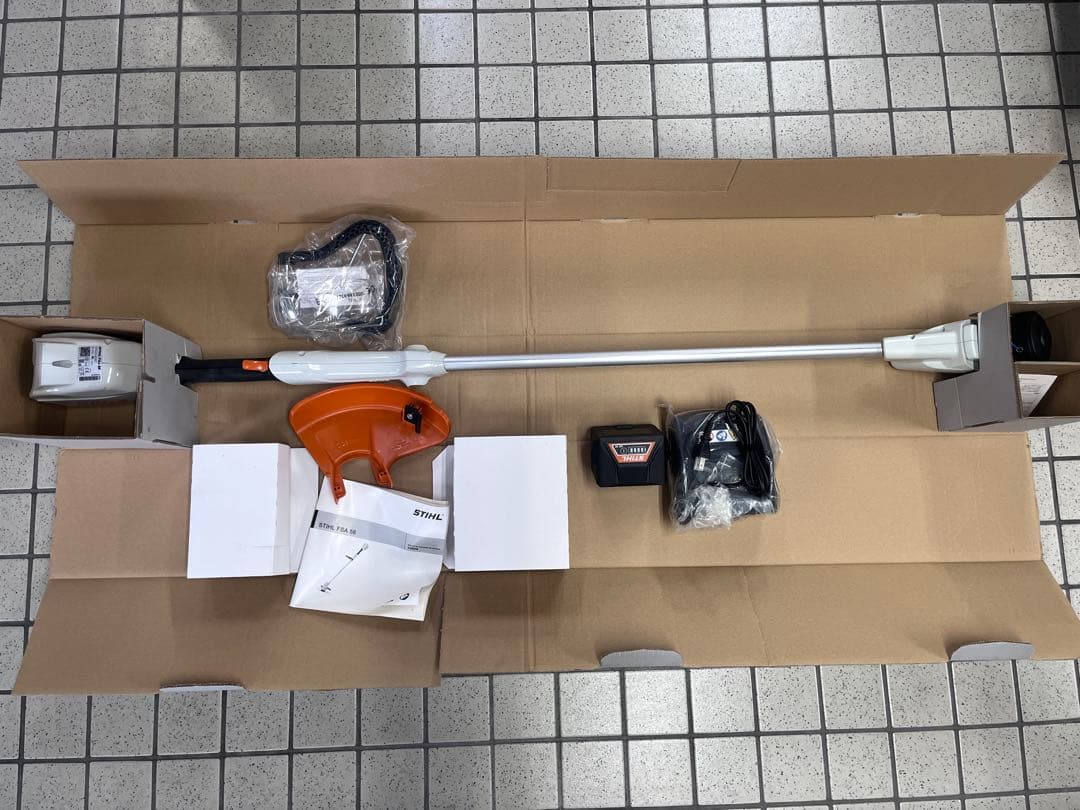 【STIHL】スチール FSA 56 バッテリー刈払機(保護眼鏡付)