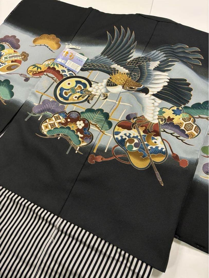 SALE　七五三　5歳男の子袴セット　黒系　キラキラ家紋　鷹　打ち出の小槌　新品