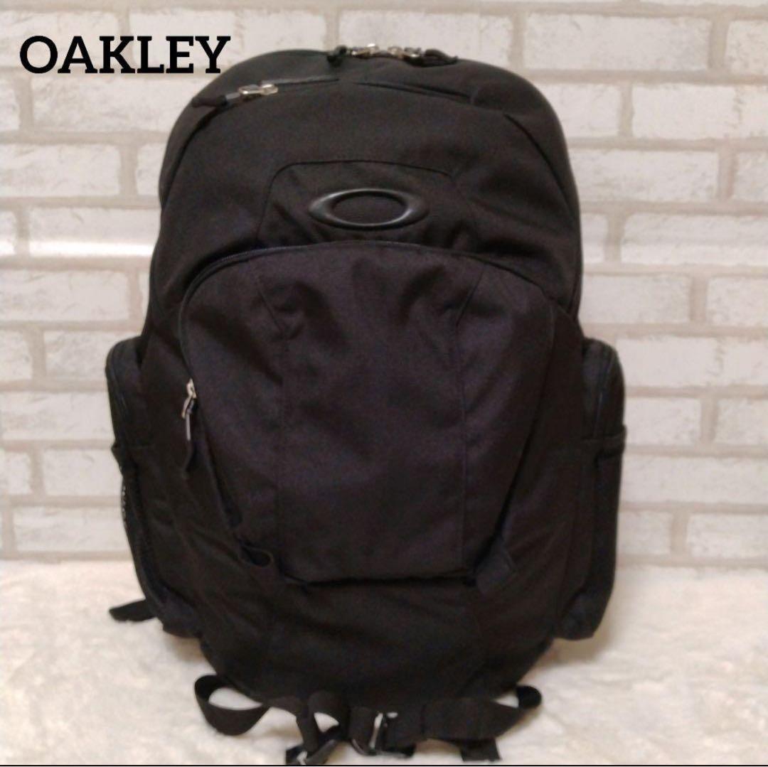 未使用 OAKLEY ノートPCリュックarchive 廃盤 マルチポケット