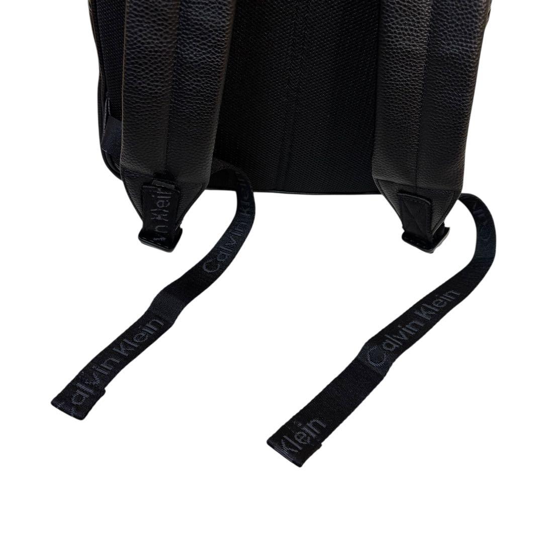 極美品　  カルバン・クライン　リュック　バッグパック　黒