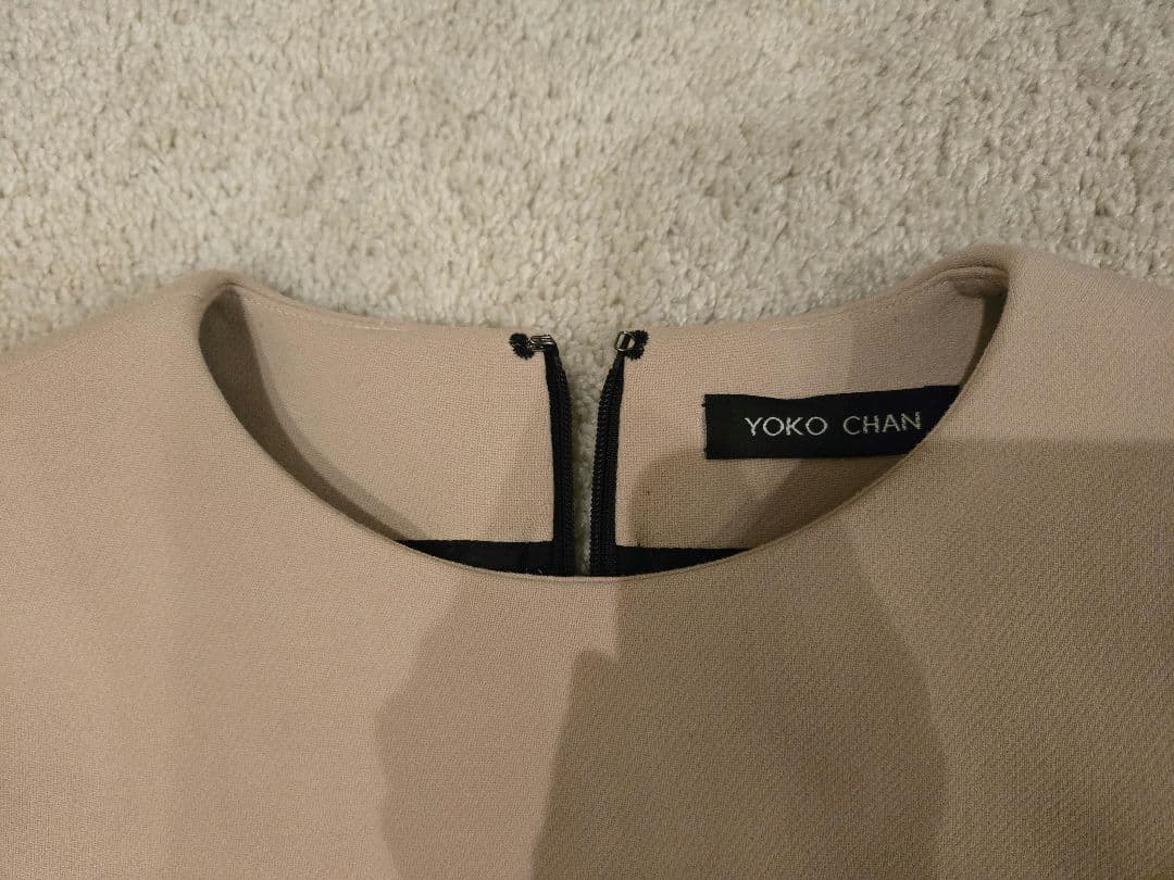 美品　YOKO CHAN 武井咲着用　ピンクベージュ フレアスリーブ トップス