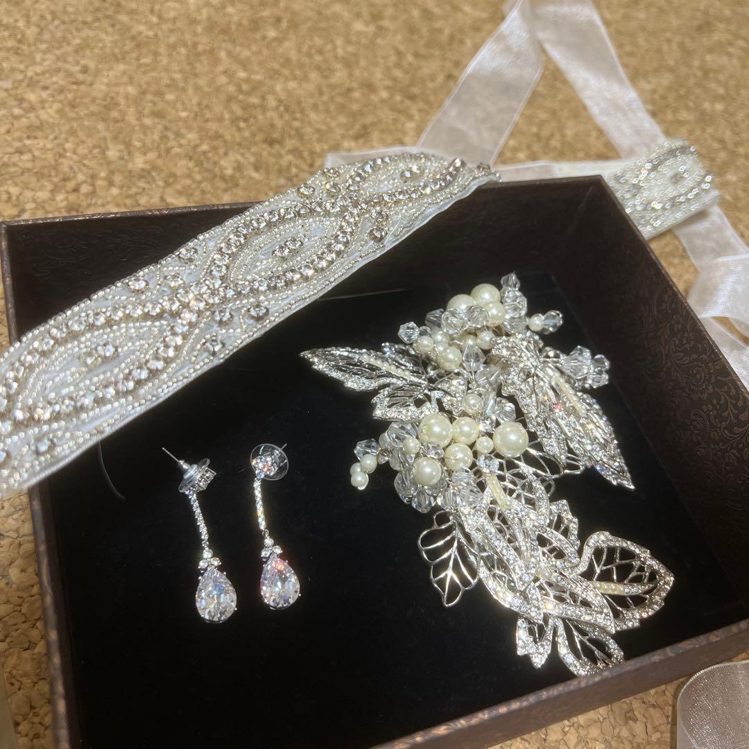 an様 ヴェラウォン風バレリーナウェディングドレスサッシュベルト ヘア飾りピアス