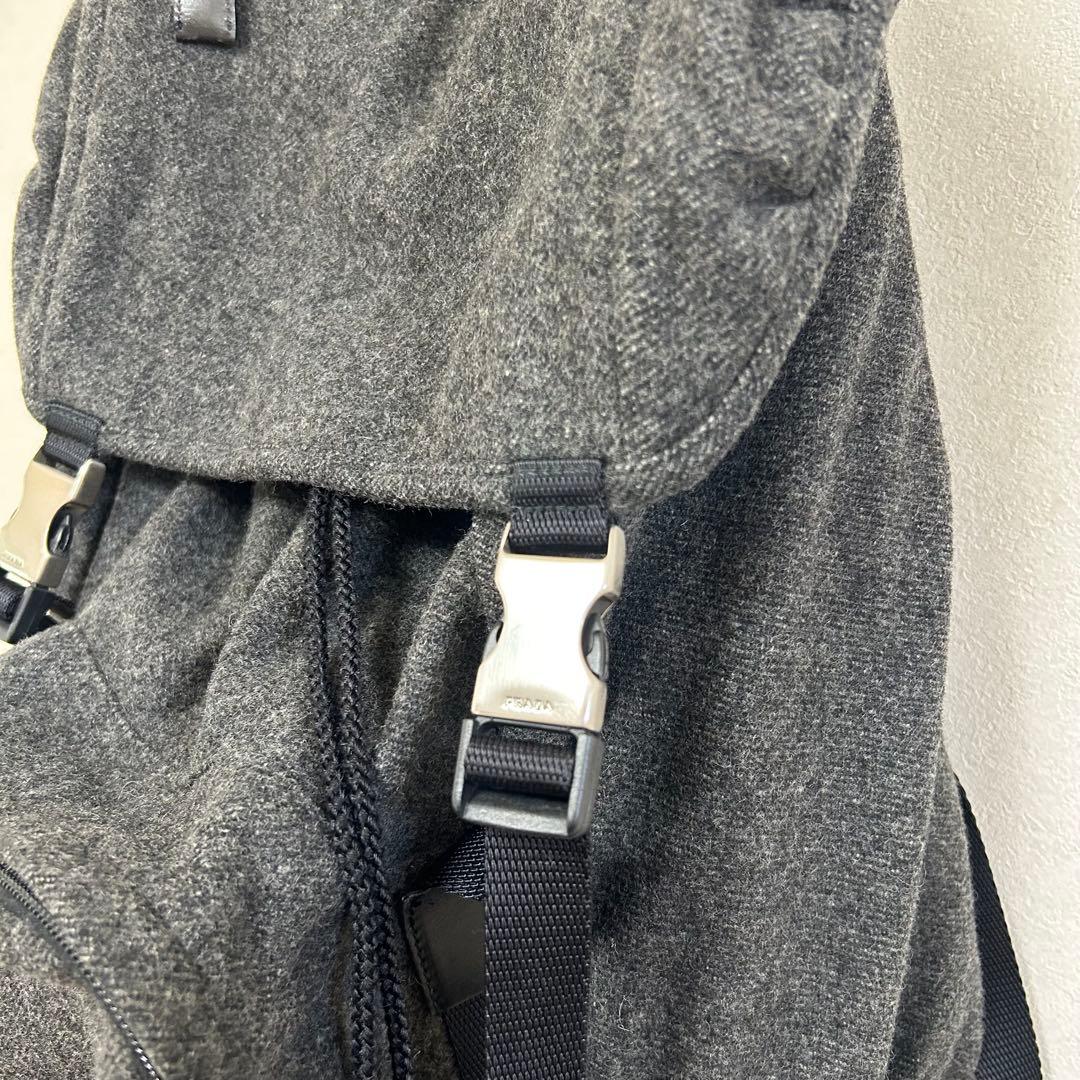 プラダ PRADA V135 初期型 フェルト 希少 三角プレート バックパック