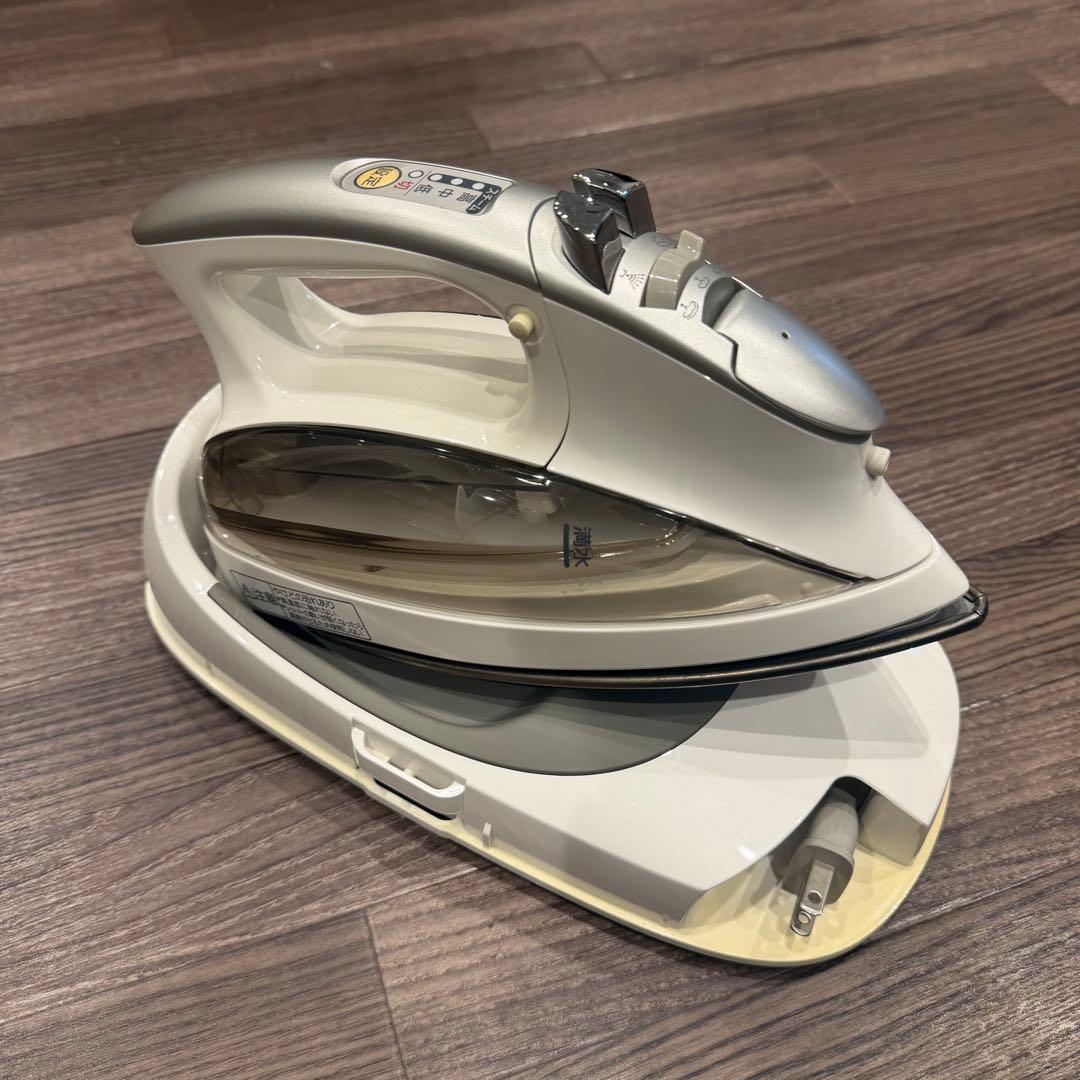 パナソニック 衣類アイロン NI-L800 N