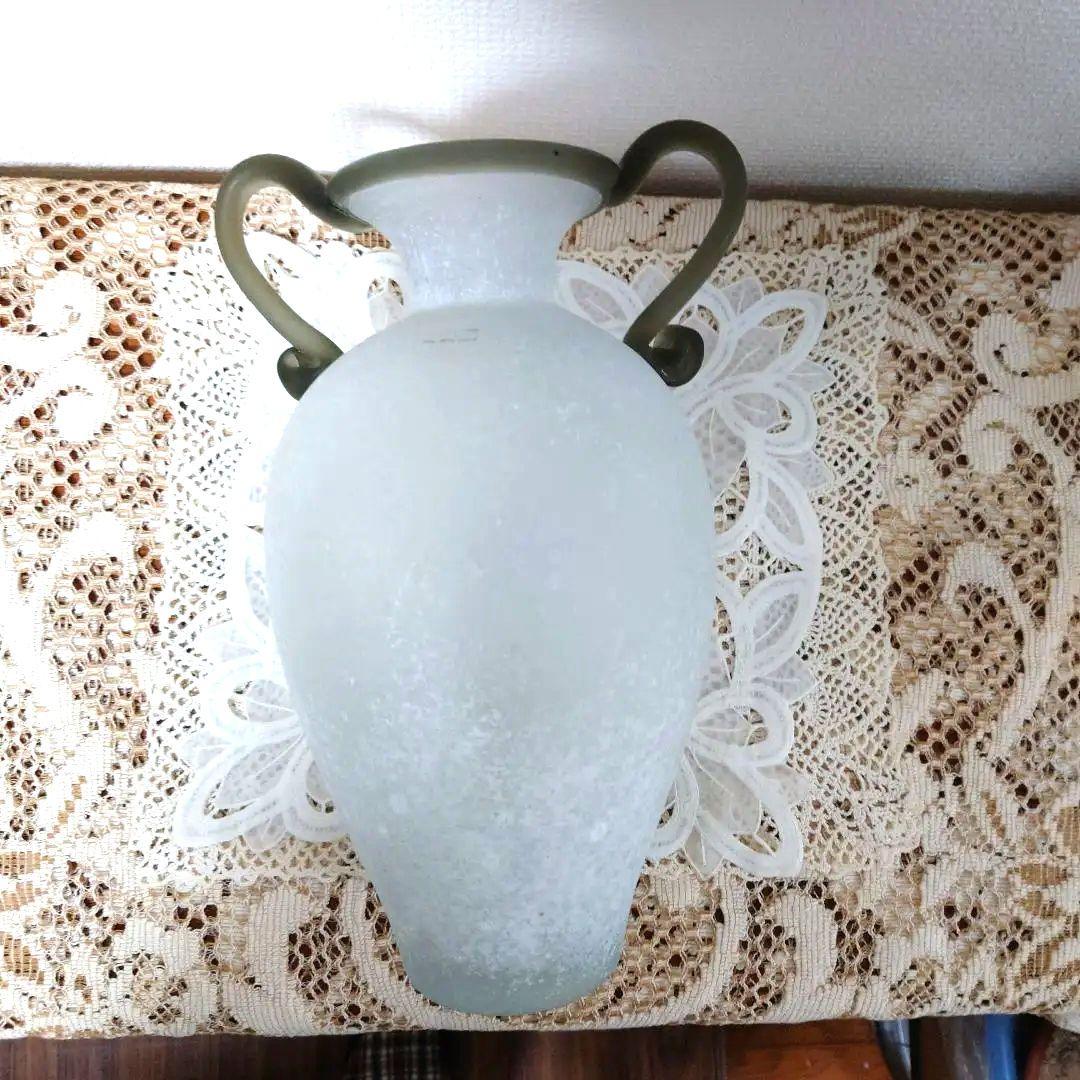 琉球ガラス　花瓶　2000年代ビンテージ　白色磨りガラスグレーハンドル