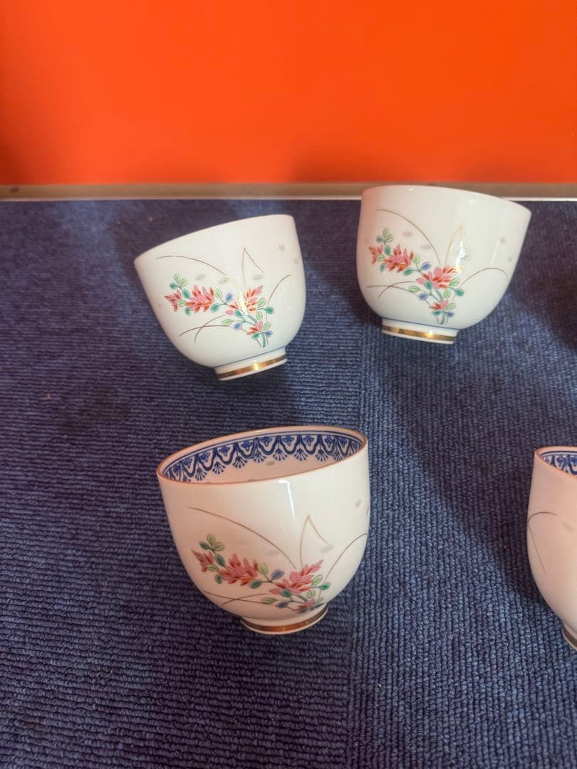 1809  其泉　蛍草花文　湯呑　5客　金彩　未使用