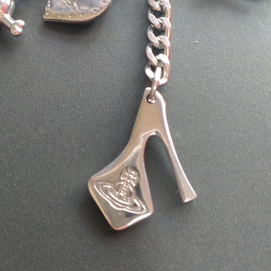 咲村宇音 ヴィヴィアン ウエストウッド シルバーブローチ