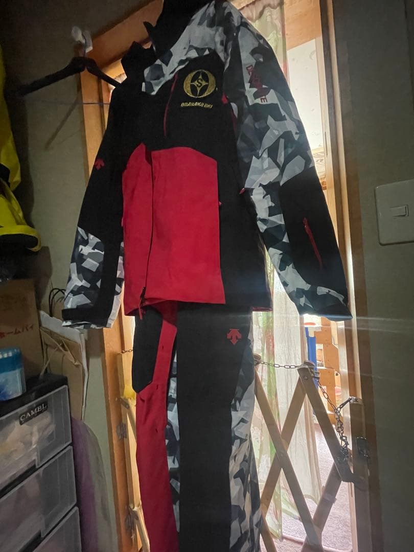 ヒロ!! オガサカスキーウェア(DESCENTE製) 上下セット