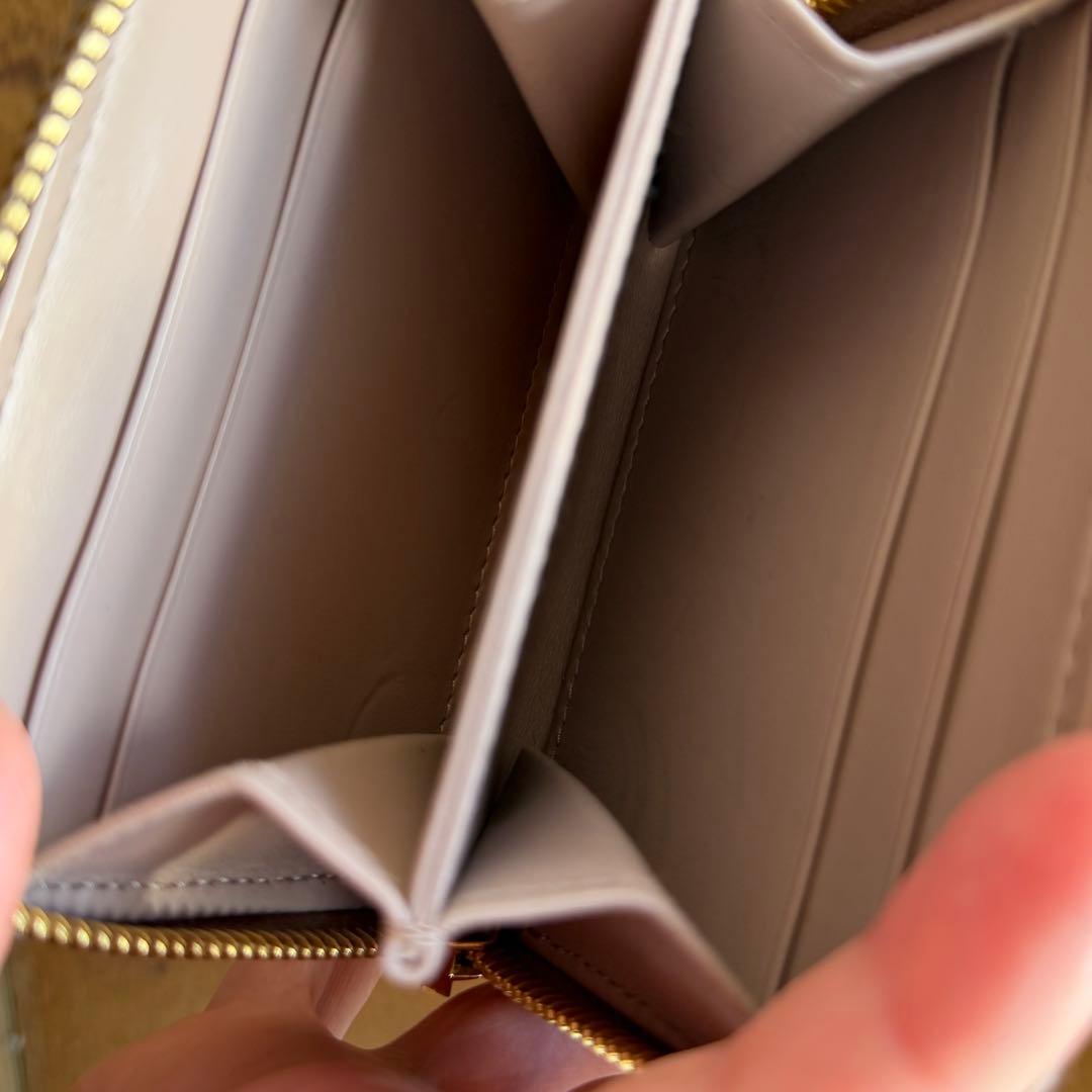 プラダ PRADA ケース　VITELLO MOVE LACCA 財布