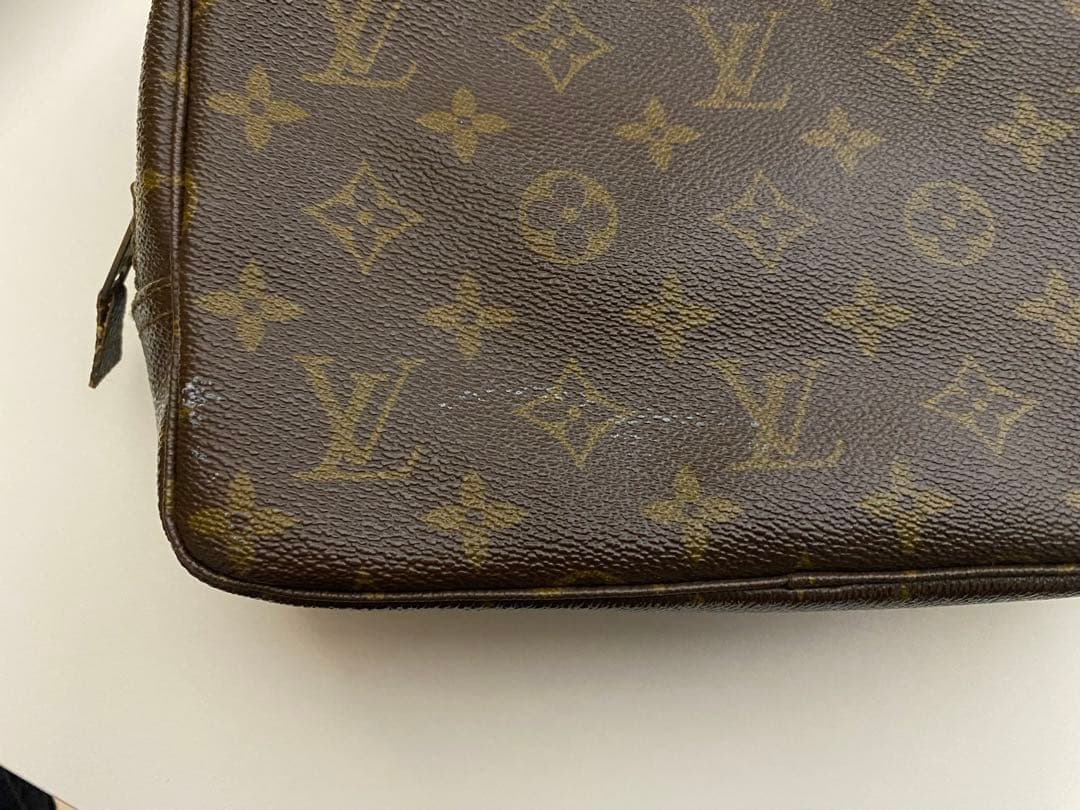 ルイヴィトン 　トゥルース　トワレット