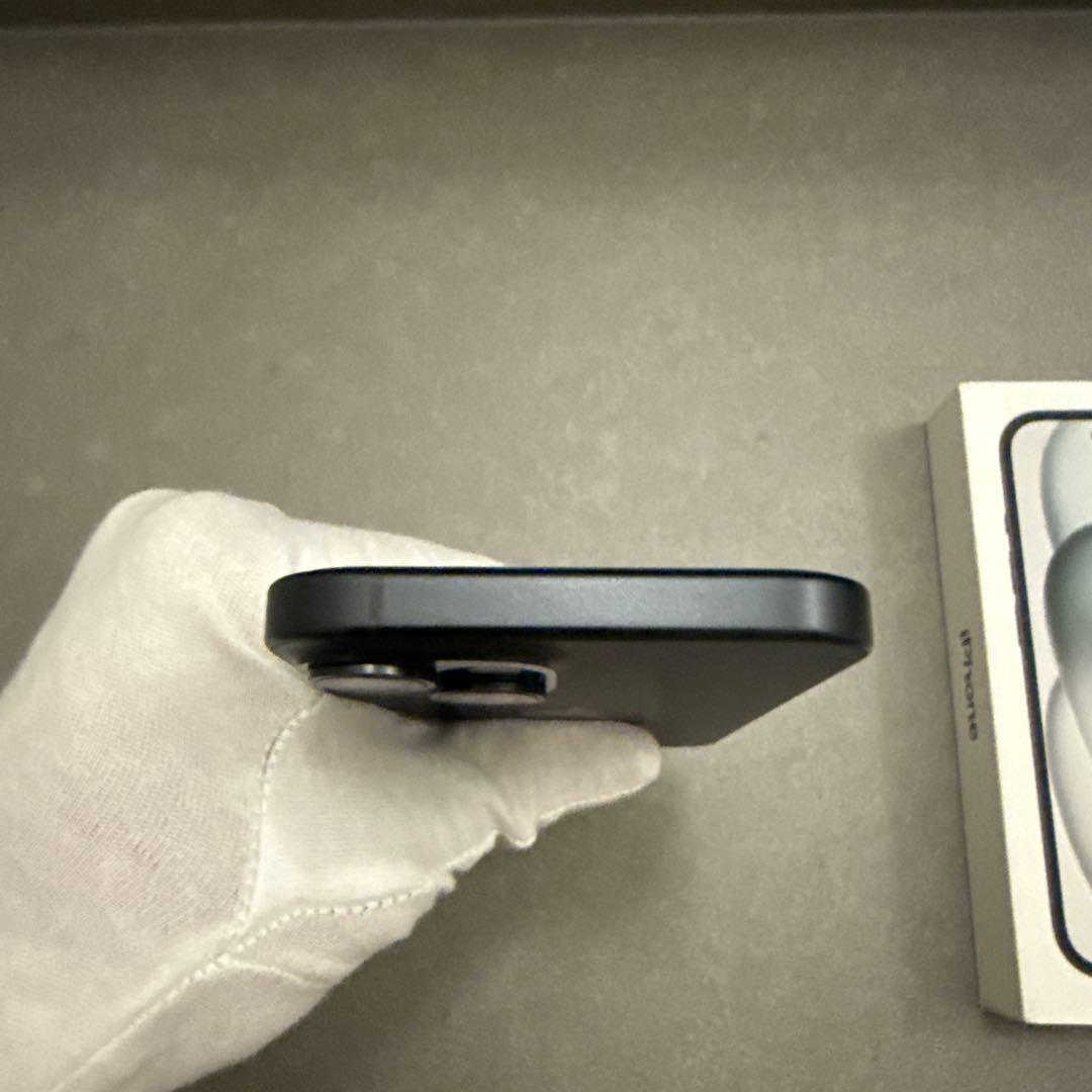 iPhone 15 black 128GB 本体箱付き　超美品 simフリー
