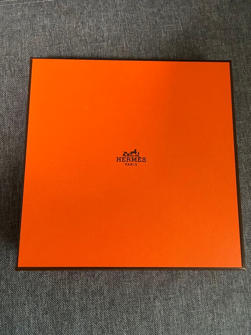 HERMES Hロゴ タオルハンカチ　ライトブルー